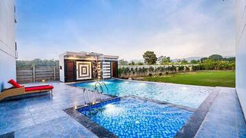 15 piscinas internas