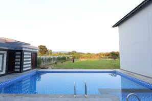 15 albercas techadas 