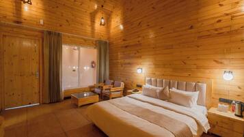 Presidential Room | Desk, laptop workspace, free WiFi, wheelchair access