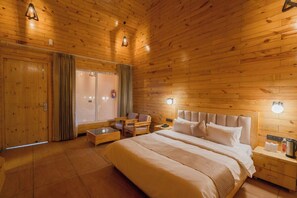 Presidential Room | Desk, laptop workspace, free WiFi, wheelchair access - Delight The Lavish Loft Corbett (Kaladhungi)