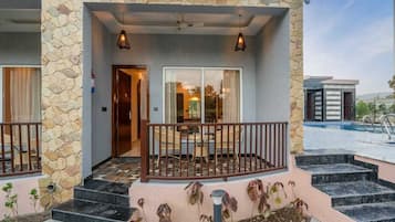 Premium Double Room | Balcony