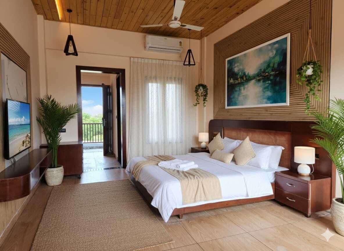 Luxury Room | Desk, laptop workspace, free WiFi, wheelchair access