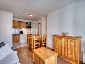 Interior - Cozy apartment in Saint-Gervais, near cable car, parking included (Saint-Gervais-les-Bains)