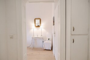 Interior - Apartment 'Altstadt Elegance' with Balcony and Wi-Fi (Graz)