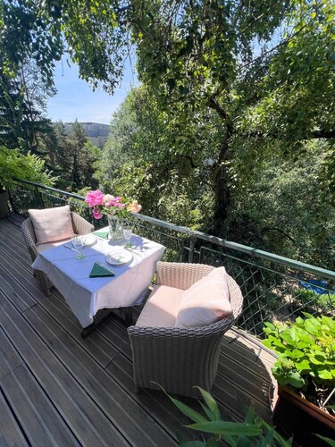 Apartment 'Altstadt Elegance' with Balcony and Wi-Fi