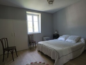 3 bedrooms, free WiFi - Renovated Apartment in La Bourboule, 6 pers., 3 bedrooms (La Bourboule)