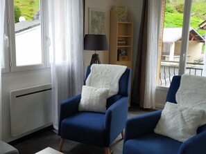 Interior - L'R du Roc: 4* Duplex Apartment with Terrace and Garage (La Bourboule)