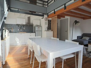 Dining - Central Loft Apartment, 4 Pers., Private Parking (La Bourboule)