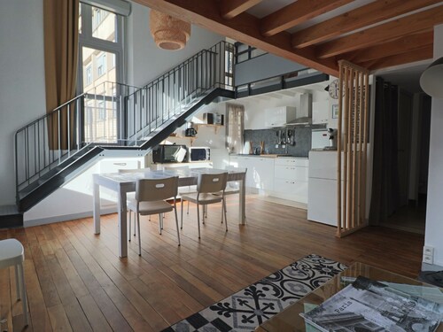 Appartement Loft en Centre-Ville, 4 Pers., Parking Privé