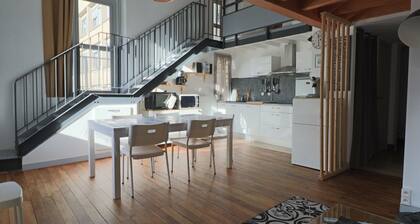 Appartement Loft en Centre-Ville, 4 Pers., Parking Privé
