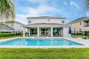 Outdoor pool - Stylish Family Home Sleeps 22 Enc101 (Kissimmee)