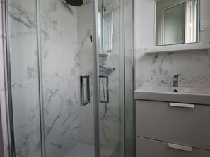 Hair dryer - Les Agapanthes Apartment, 3*, 5 pers, Enclosed Garden, Concierge (La Bourboule)