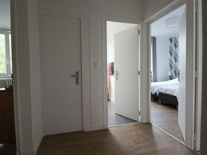 Interior - Les Agapanthes Apartment, 3*, 5 pers, Enclosed Garden, Concierge (La Bourboule)