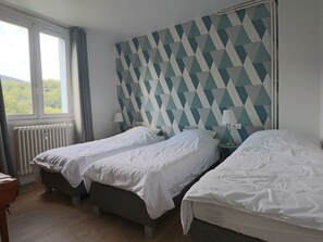 2 bedrooms, free WiFi - Les Agapanthes Apartment, 3*, 5 pers, Enclosed Garden, Concierge (La Bourboule)