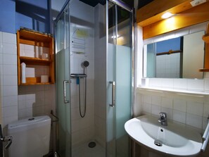 Hair dryer - Apartment 4 ppl, 1st floor, Wi-Fi, La Bourboule (La Bourboule)