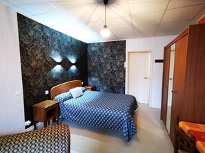 1 bedroom, free WiFi - Apartment 4 ppl, 1st floor, Wi-Fi, La Bourboule (La Bourboule)