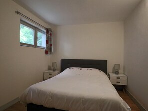 2 bedrooms, free WiFi - Cozy duplex in central La Bourboule, up to 6 people (La Bourboule)