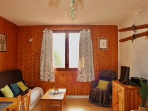 TV - Cozy apartment, pets allowed, concierge service (Mont-Dore)