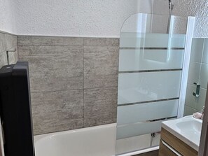Hair dryer - Châtel Studio for 4 with Parking and WIFI (Châtel)