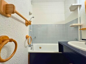 Bathroom - Classic studio for 4 in Les Menuires, Masse view (Les Menuires)