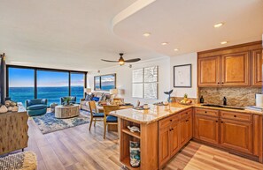 Interior - Mahana 1118 1BD Peaceful Oceanfront Maui Escape w/ AC, Lanai & Island-to-Island Views (Lahaina)