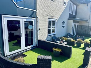 Terrace/patio - Suite de Luxe for 2 persons, including 2.5 hours pr. Wellness area (Egmond aan Zee)