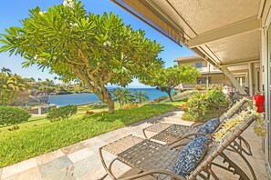 Terrace/patio - Oceanfront Retreat w/ Sunset Views, AC & Private Lanai - Kahana Sunset B4B (Lahaina)