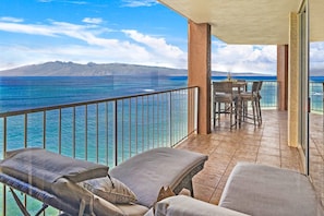 Property grounds - 2BD Coastal-Luxe Oceanfront Retreat w/ Lanai, AC & Stunning Maui Views-Royal Kahana 1010 (Lahaina)