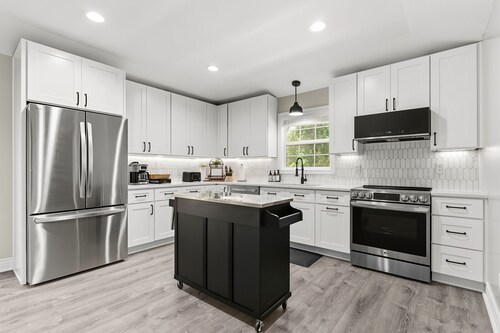 NEW 4BR Home | Great for Groups & Extended Visits