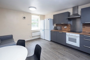 Single Room, Non Smoking | Shared kitchen - Student Only Myrtle Court (Liverpool)