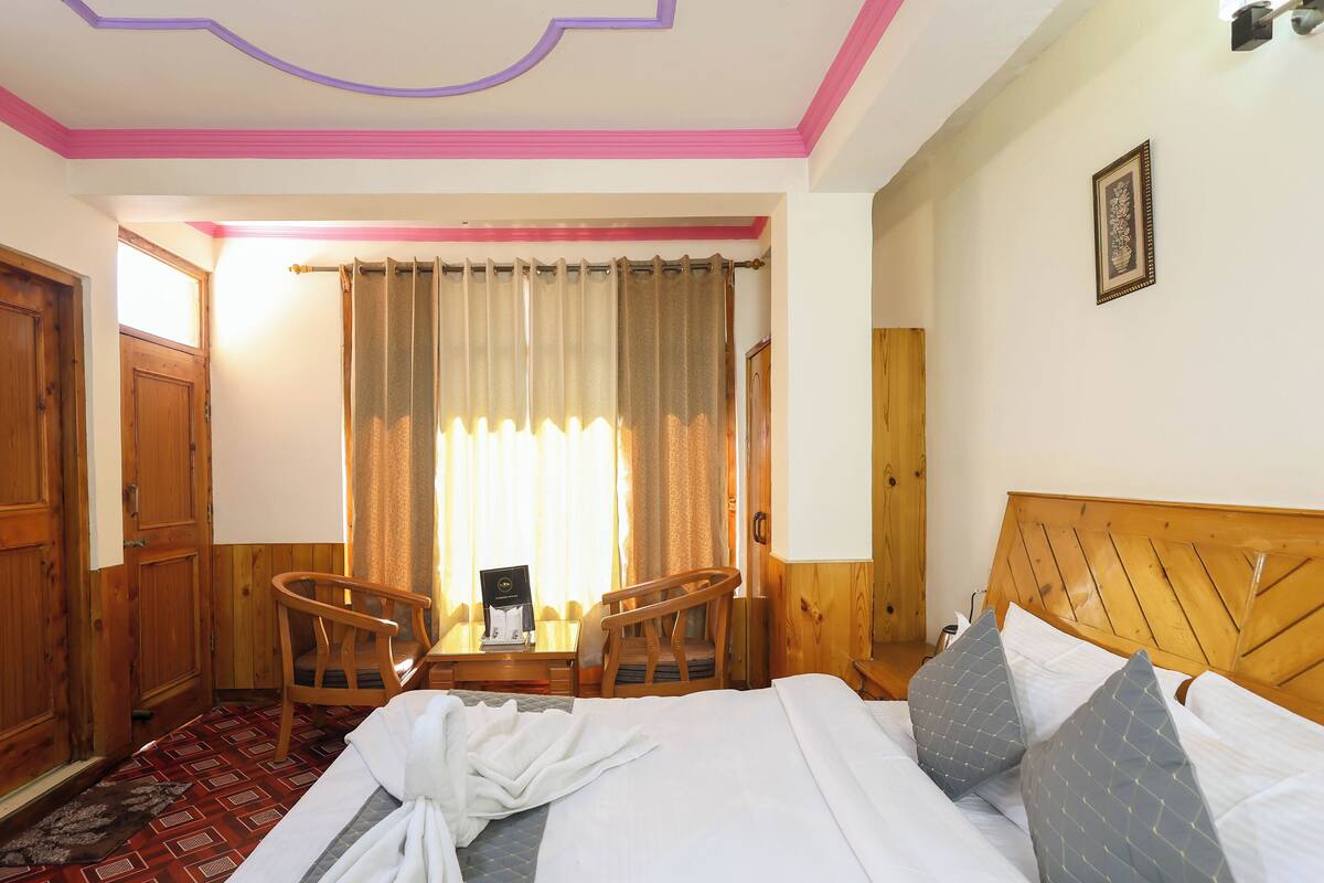 Luxury Double Room | Free WiFi