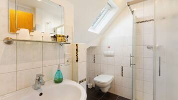 Shower, towels