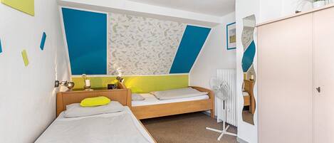 1 habitación, wifi y ropa de cama