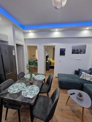 Dining room - Luxury Apartment in Sepolia (Athens)