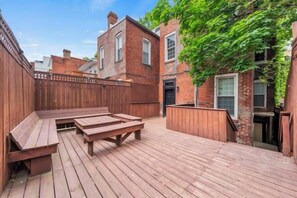 Garden - Luxury, Spacious 4Bd, 4ba Logan Circle Rowhouse (Washington D.C.)