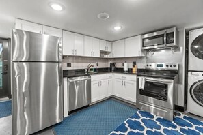 Room - Luxury, Spacious 4Bd, 4ba Logan Circle Rowhouse (Washington D.C.)