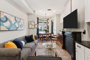 Room - Spacious, Historic 4Br Logan Circle Townhome (Washington D.C.)