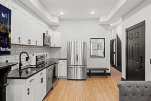 Room - Luxury, Spacious 4Bd, 4ba Logan Circle Rowhouse (Washington D.C.)