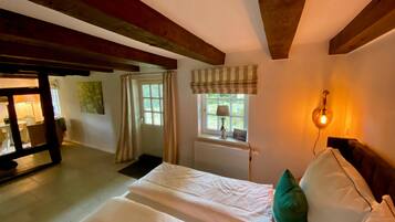 3 soveværelser, skrivebord, strygejern/strygebræt, Wi-Fi