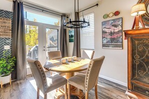 Apartment (3 Bedrooms) | Interior - Walk to Light Rail! Townhome 9 Mi to Dtwn Denver (Lakewood)