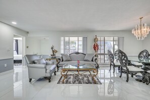 Casa (3 Bedrooms) | Parte interna