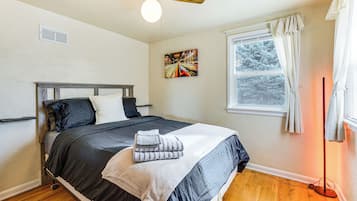 House (2 Bedrooms) | Interior