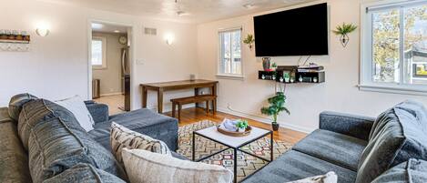 House (2 Bedrooms) | Front of property