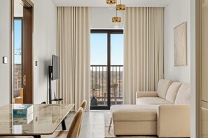 TV - Brand-New 1BR at The Crest with Pool, Gym & Parking (Dubai)