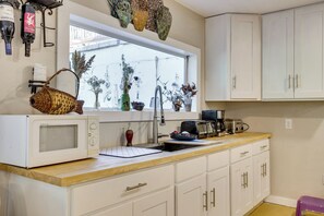 Apartment (1 Bedroom) | Interior