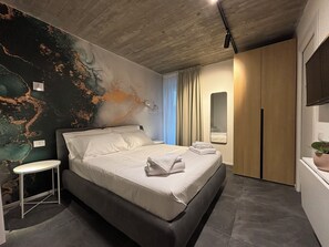 1 bedroom, travel cot, free WiFi, bed sheets - Elegant Bike & Moto Haven - Monolocale (Gavardo)