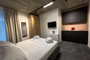 1 bedroom, travel cot, free WiFi, bed sheets - Elegant Bike & Moto Haven - Monolocale (Gavardo)