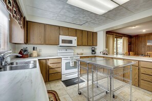 House (5 Bedrooms) | Interior - Lakeside Northwoods Retreat: Dock, Deck, Fire Pit! (Land O' Lakes)