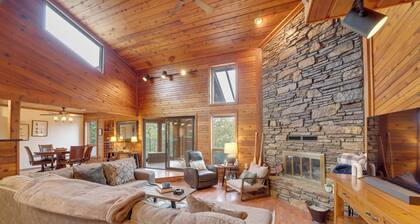 Lake Eufaula Cabin w/ Dock at Nine Marina