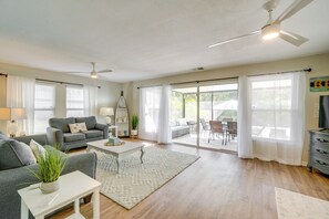 Interior - Walk to the Bay: Pet-friendly Oasis in Sarasota! (Sarasota)